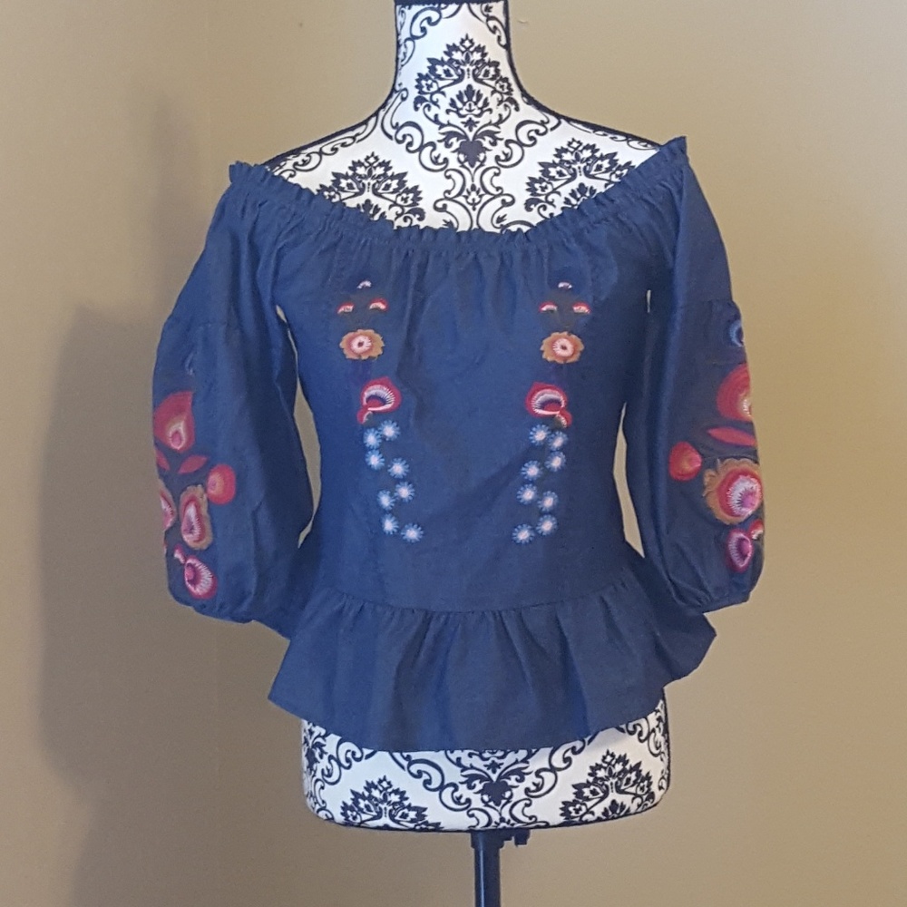 HWA Apparel Shirt size Small